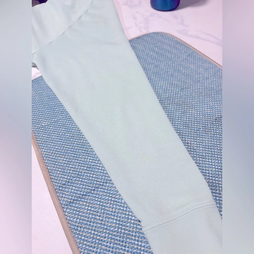 NIKE Cropped Light Green Sweatshirt Sz M - Picture 7 of 11